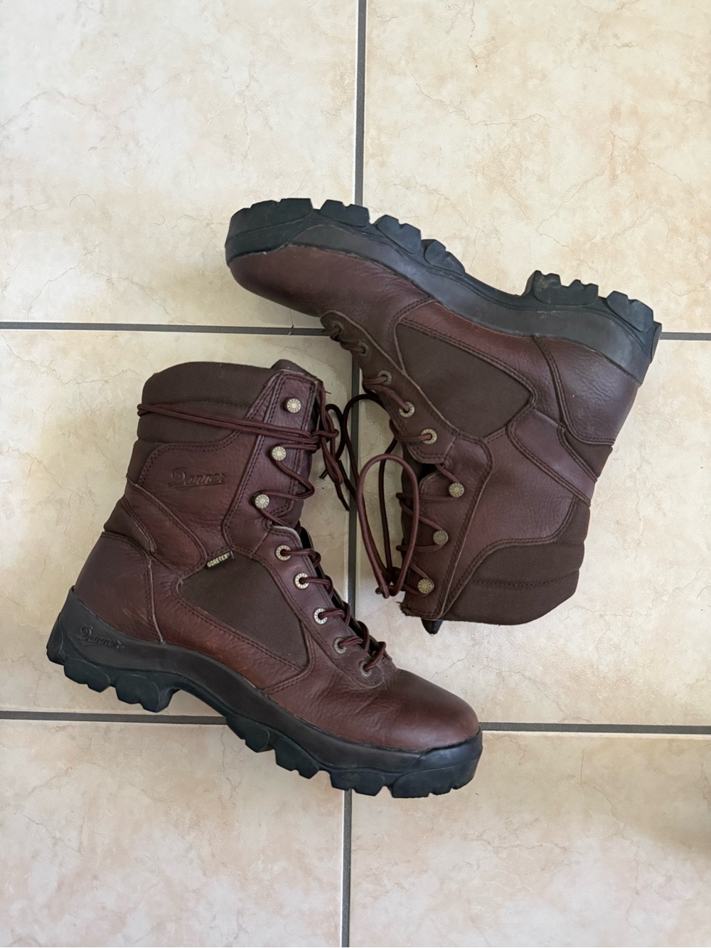 Danner High Country 7in boots